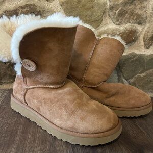 Ugg boots - size 9